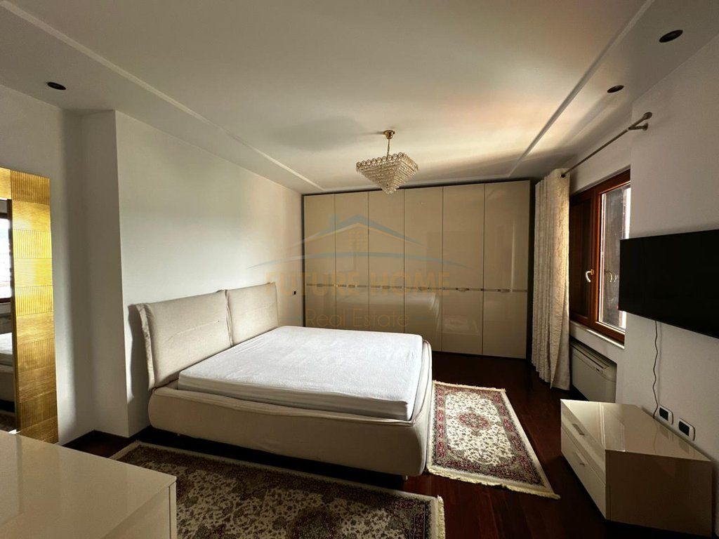 Qira, Apartament 4+1+3, Blloku, Tiranë