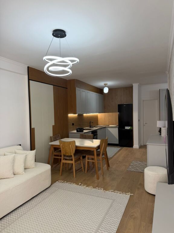 Astir Apartament 1+1 ne shitje