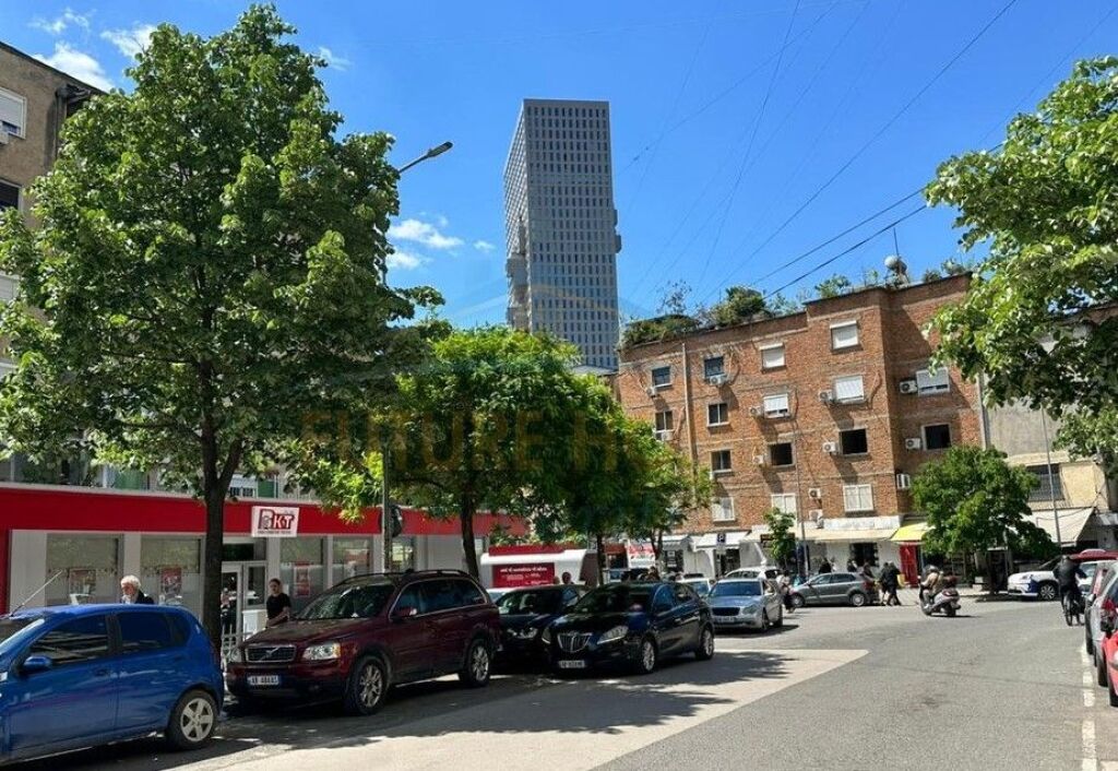 For sale, Apartment 1+1, Ballet School, Tirana.