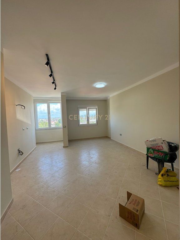 Apartament 1+1 Për Shitje në Plazh, Durrës !