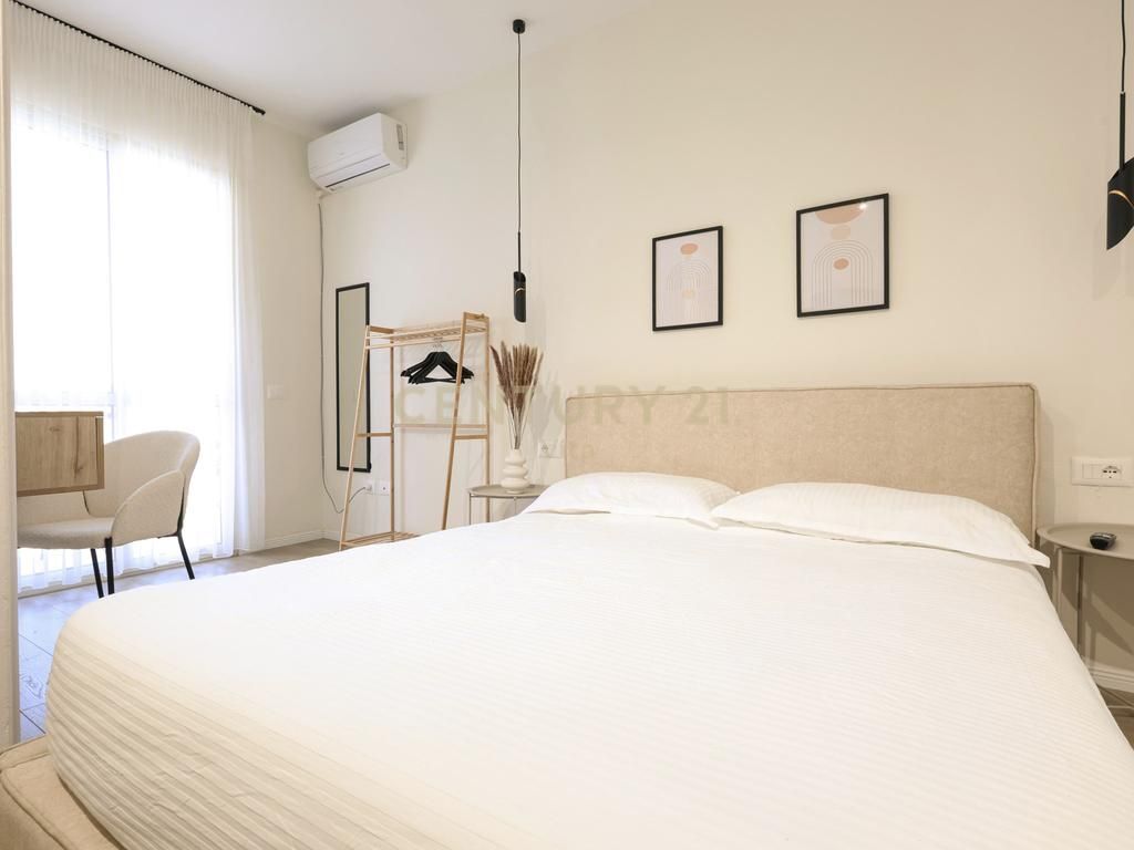 SHITET APARTAMENT 3+1+3 IDEAL PER INVESTIM PLAZH ,DURRES !!!