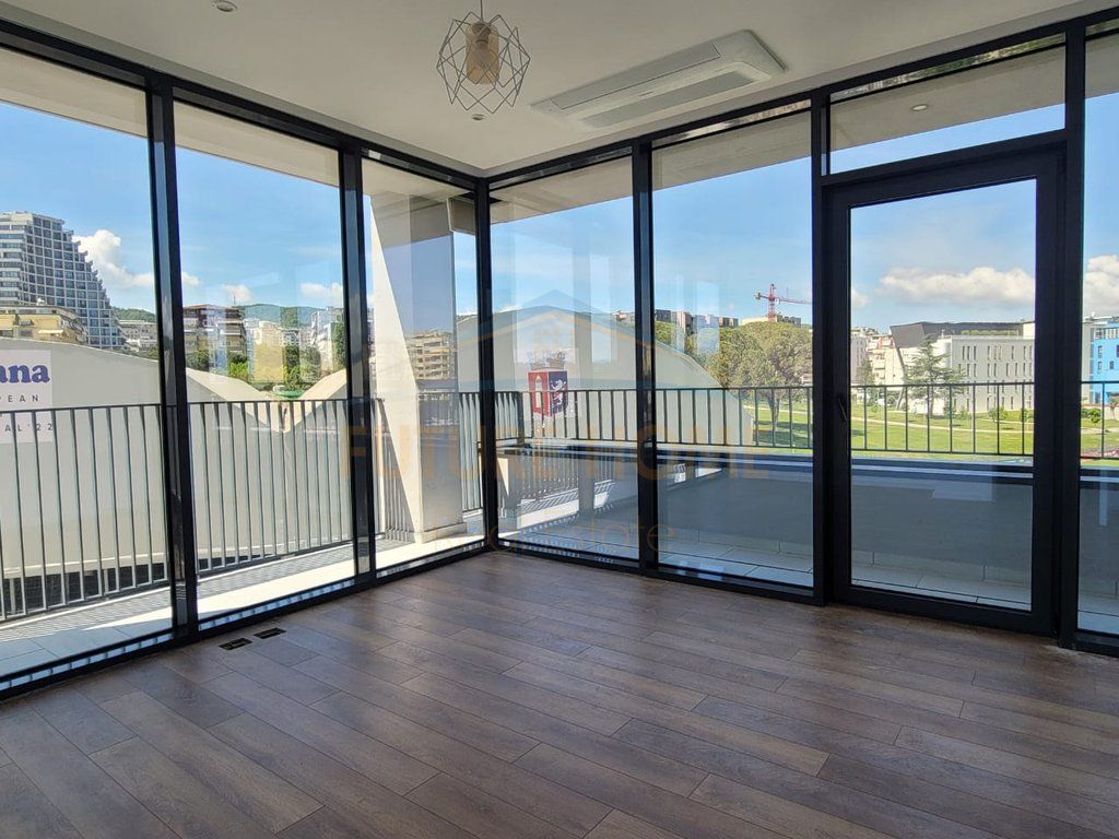 Office space for rent, Lake View Residence