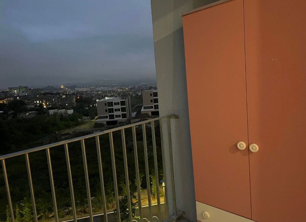 Jepet me qera apartament 1+1 Fresk