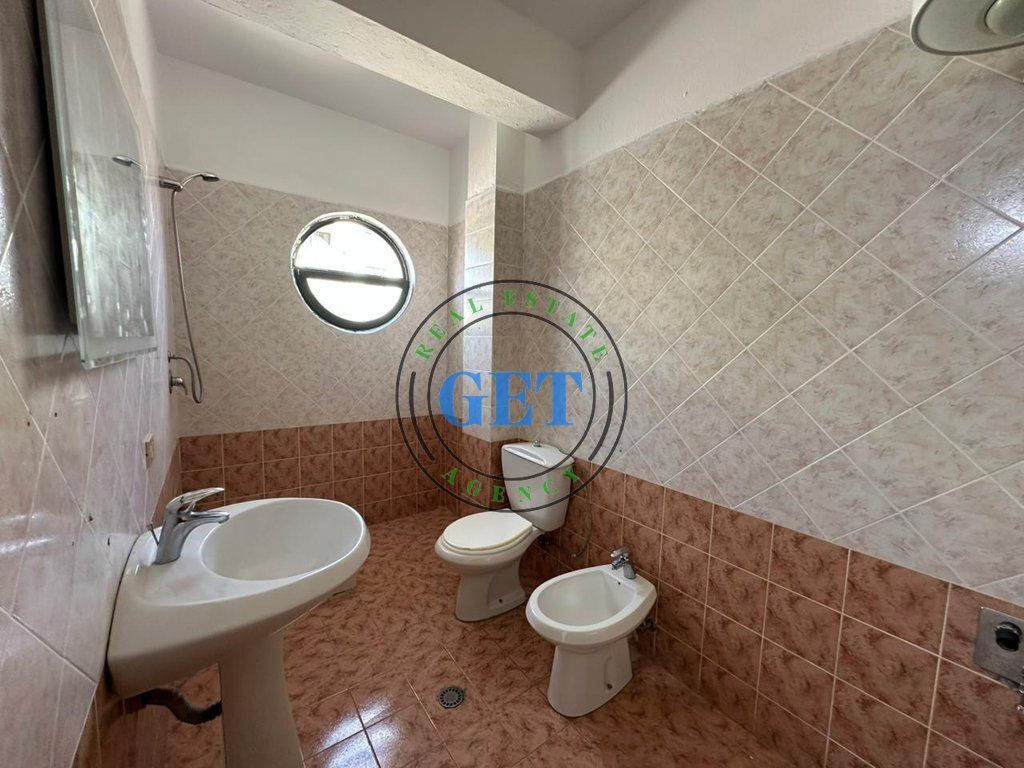Shitet Apartament 1+1, Plazh Hekurudha,Durrës.