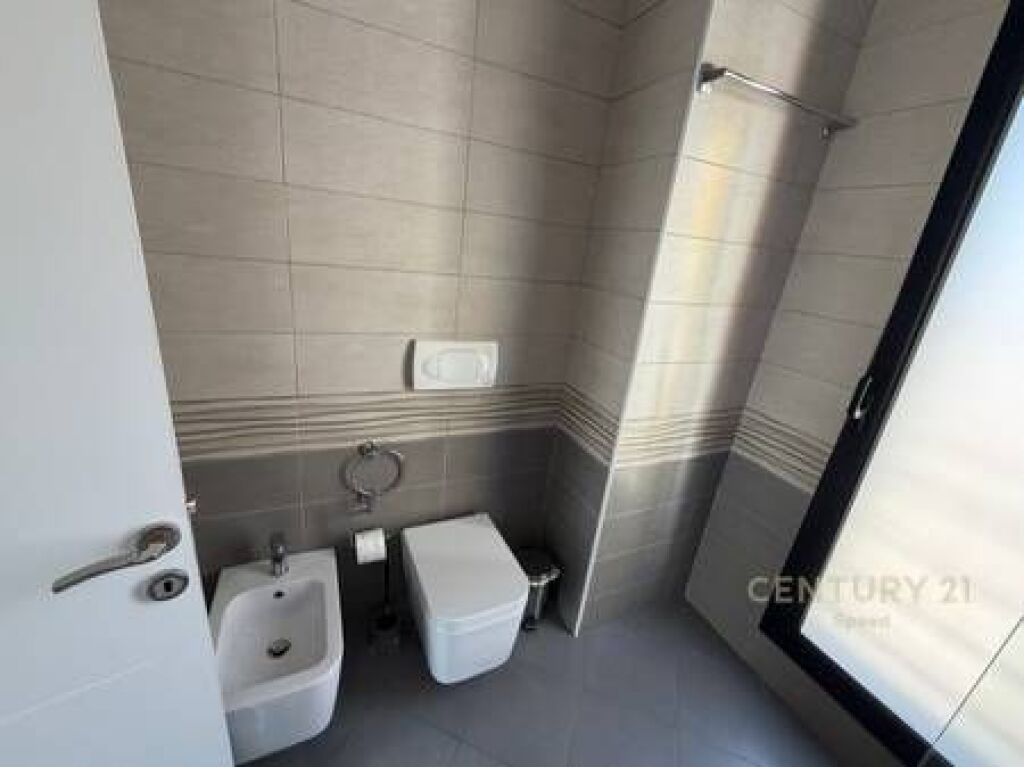 We offer a 1+1 apartment for rent opposite Harry Fultz!
