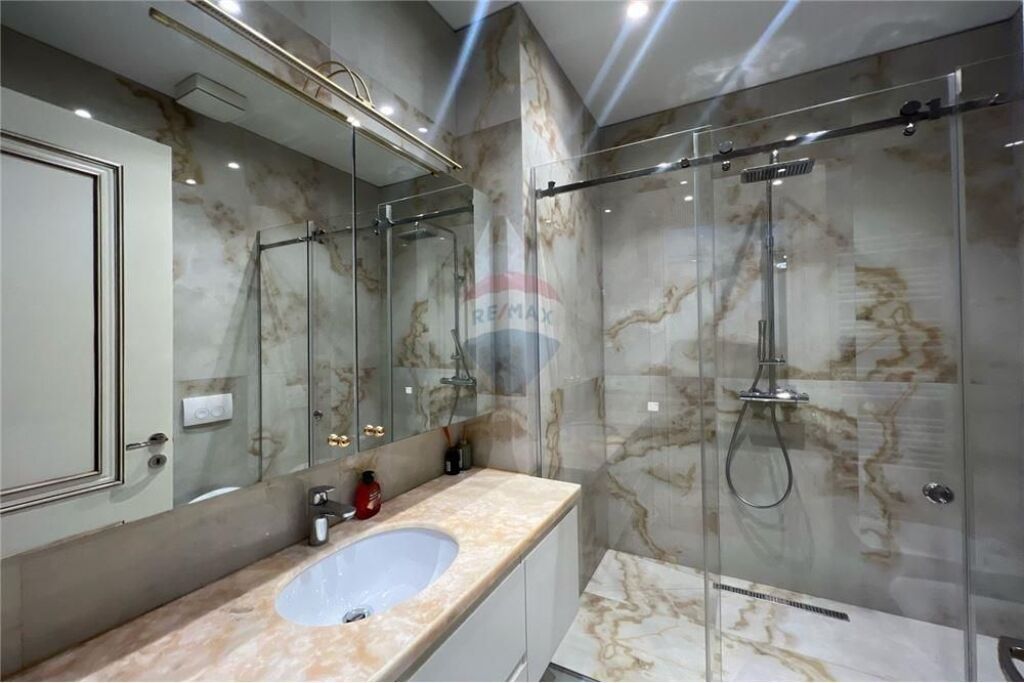 Apartament 3+1+2+Parkim me qera Kompleksi Delijorgji