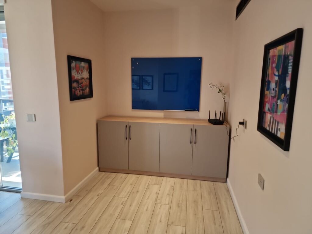 Locale di lusso per uffici in affitto in Via Kavaja!