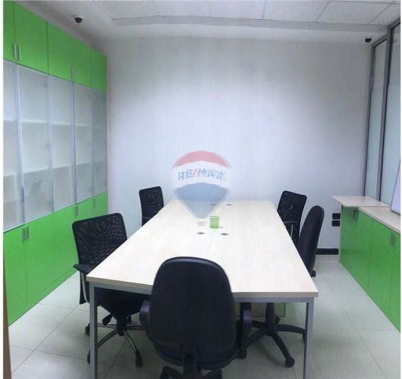 Ufficio - In Affitto - Blloku, Tirana