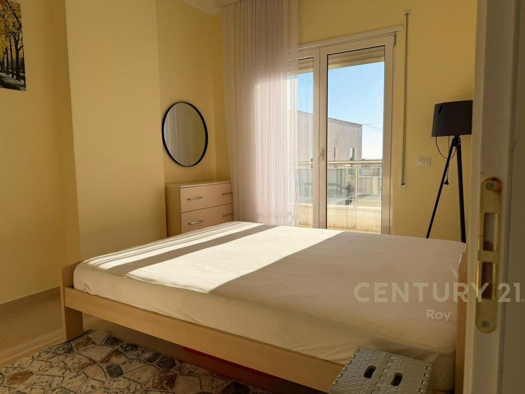 APARTAMENT 1+1 PER SHITJE NE QENDER TE GOLEMIT!!!