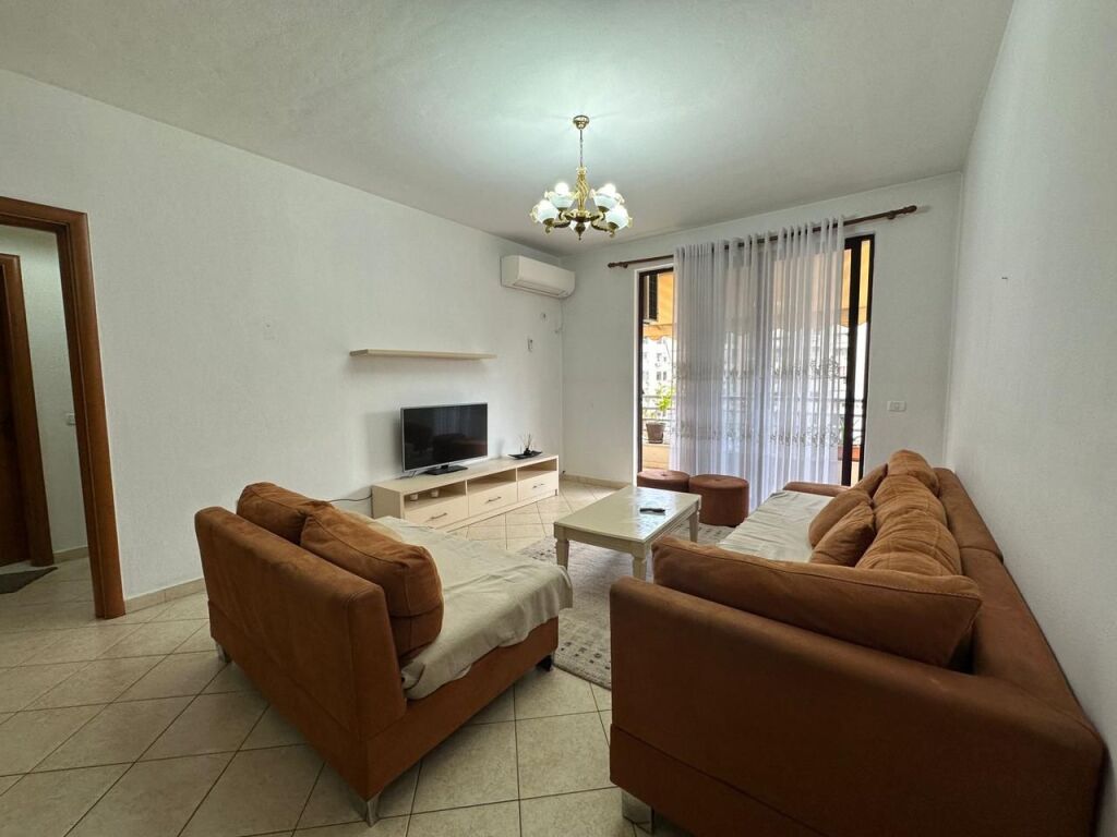 Apartment 3+1 for rent Panorama Complex 700 thousand lek