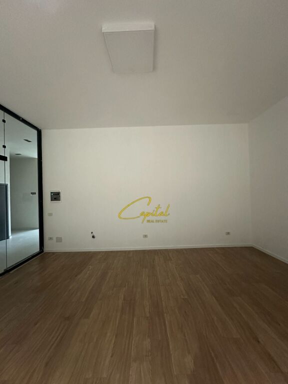 BUSINESS PREMISES FOR RENT 30 M2 MINE PEZA ROAD 75,000 LEKE