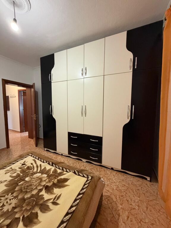 JEPET ME QIRA APARTAMENT 2+1, PJESE E KATIT TE VILES