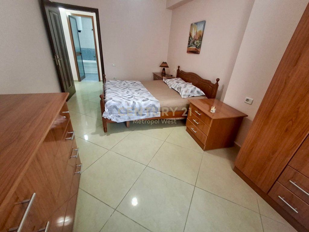 Appartamento 3+1+2 in vendita vicino al Ginnasio "Petro Nini", Via Margarita Tutulani – Posizione Elite!