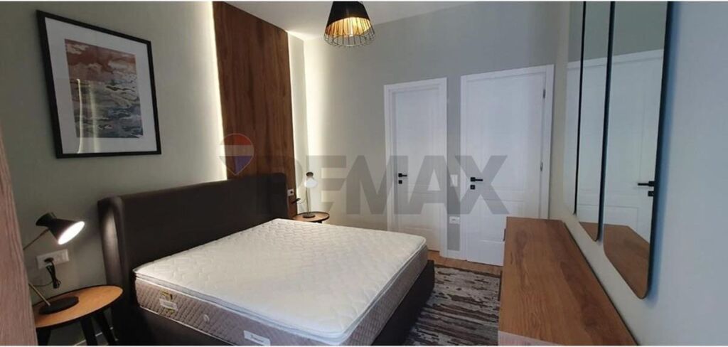 Apartment - For Rent - Botanical Garden, Tirana