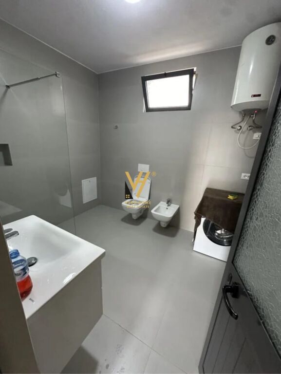 INGRESSO 2+1 IN AFFITTO A SHKOZE 400 EURO