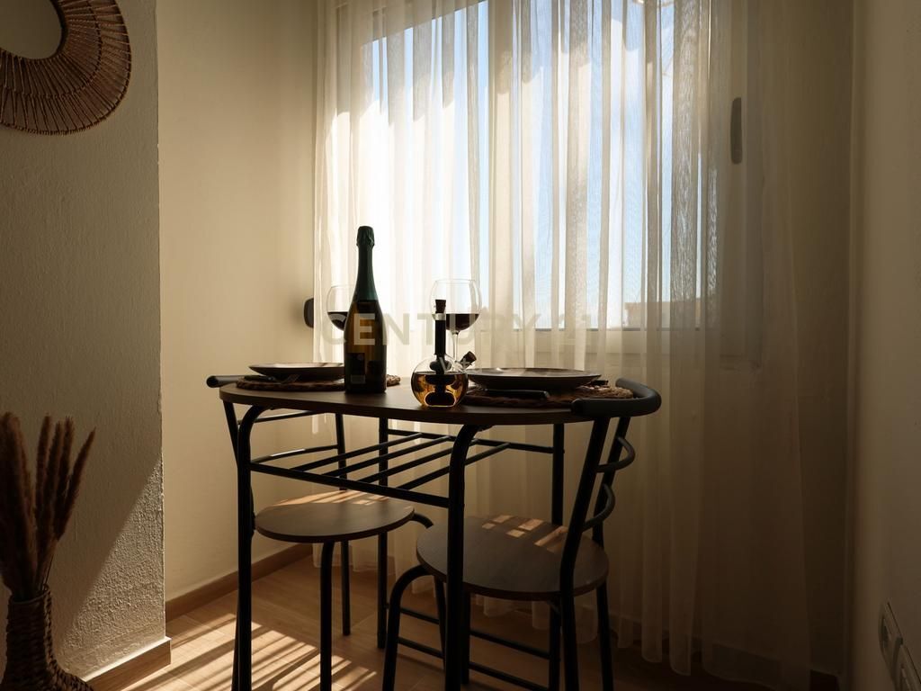 SHITET APARTAMENT 3+1+3 IDEAL PER INVESTIM PLAZH ,DURRES !!!