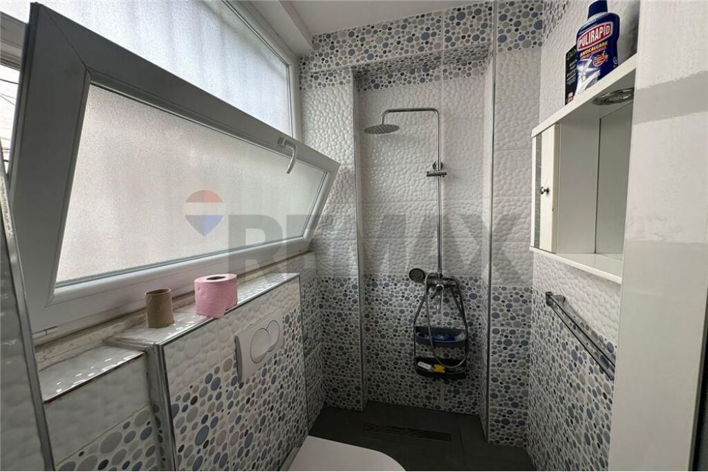 Apartament - Për Qira - Rruga e Kavajës, Tiranë