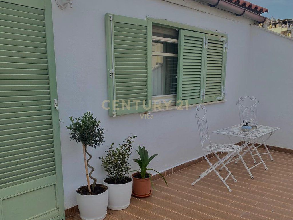 Shitet Duplex në Qendër të Durrësit !