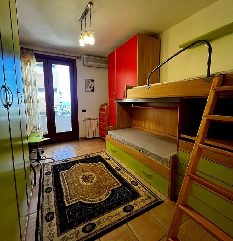 Affitasi apartamento 2+1+2 a Volga Durazzo