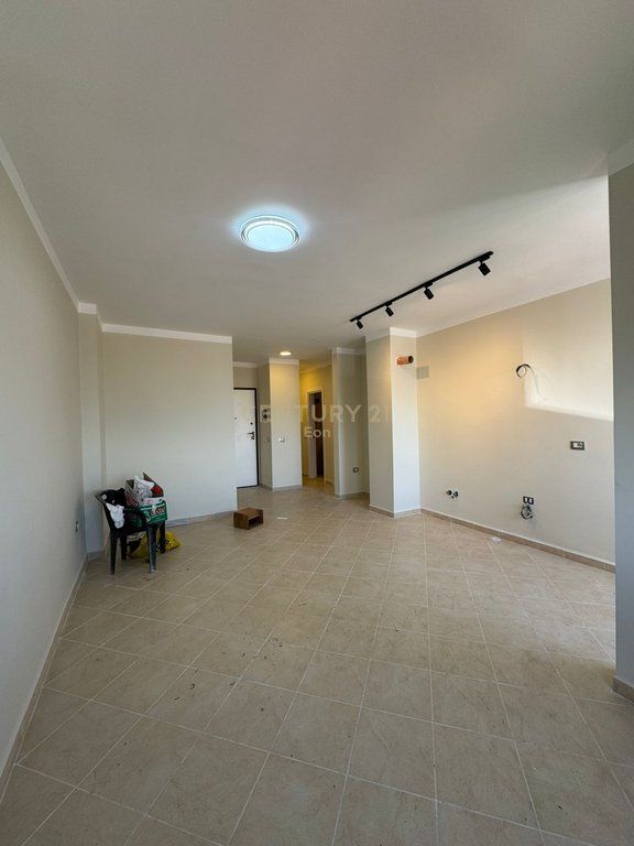 Apartament 1+1 Për Shitje në Plazh, Durrës !