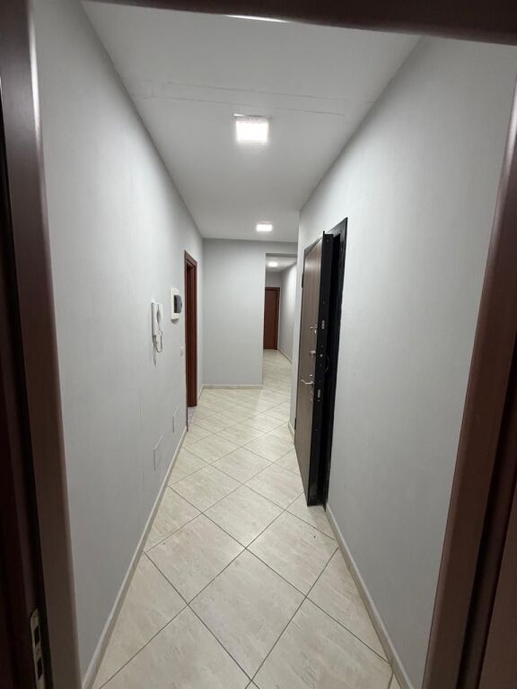 Affittasi Appartamento 2+1+2 Bagni + 1 Balcone
