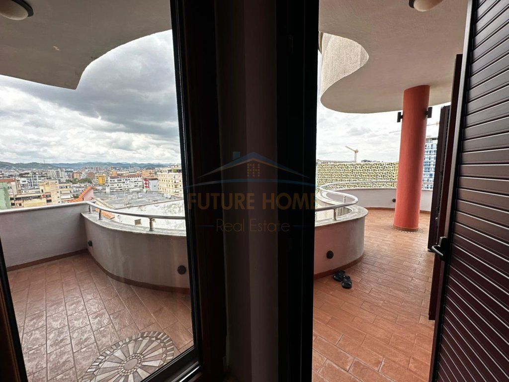 Qira, Apartament 4+1+3, Blloku, Tiranë