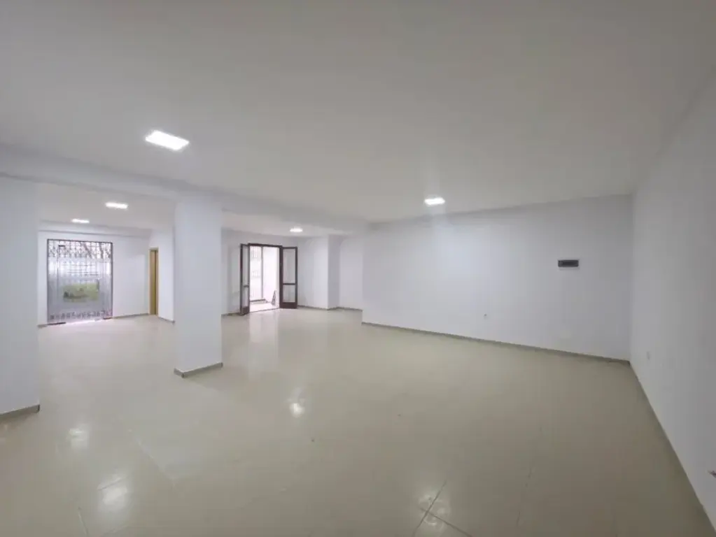 IN AFFITTO: Unità commerciale 90 m² Al Giardino Botanico