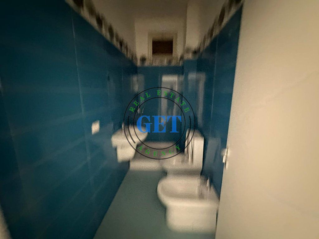 OCCASIONE, Appartamento 2+1+2 in Vendita, Ex URT, Durrës