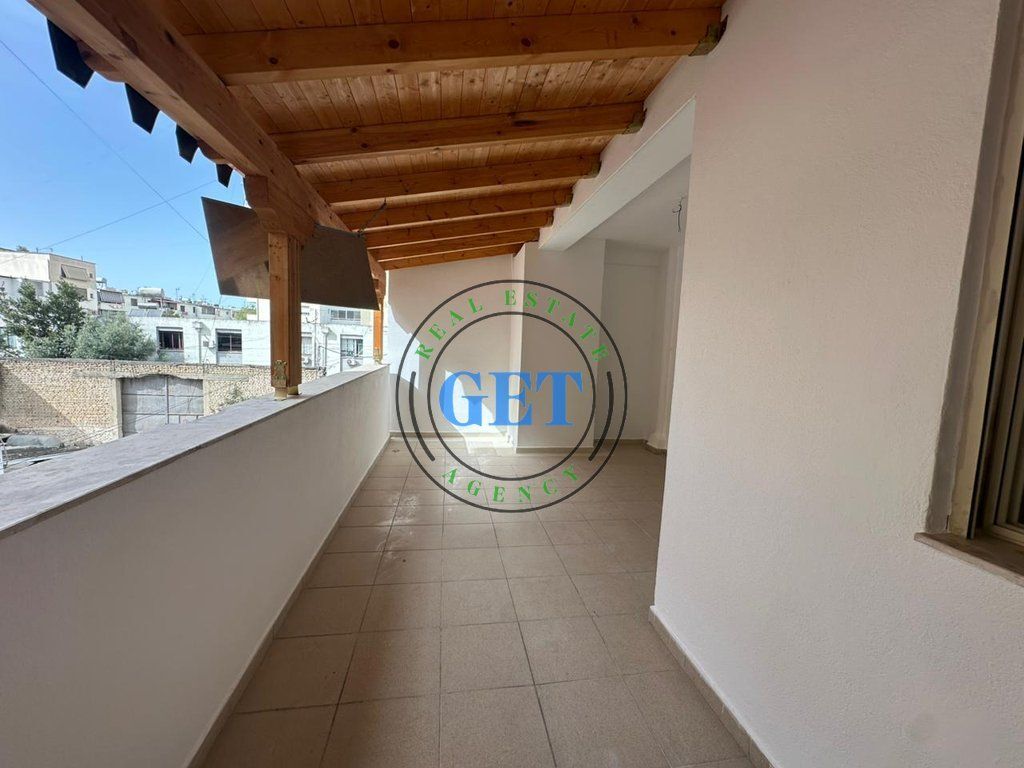 OCCASIONE, Appartamento 2+1+2 in Vendita, Ex URT, Durrës