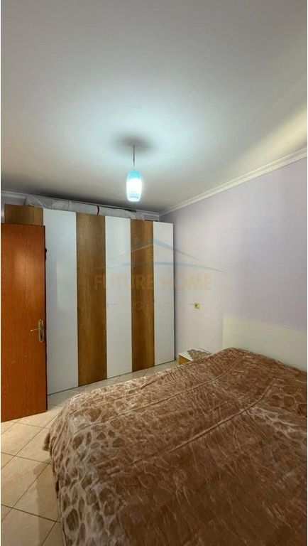 Shitet, Apartament 2+1+2, Fresk