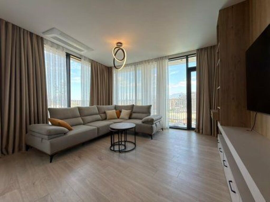 Shitet Apartament 2+1+2 te Rezidenca Lake View!
