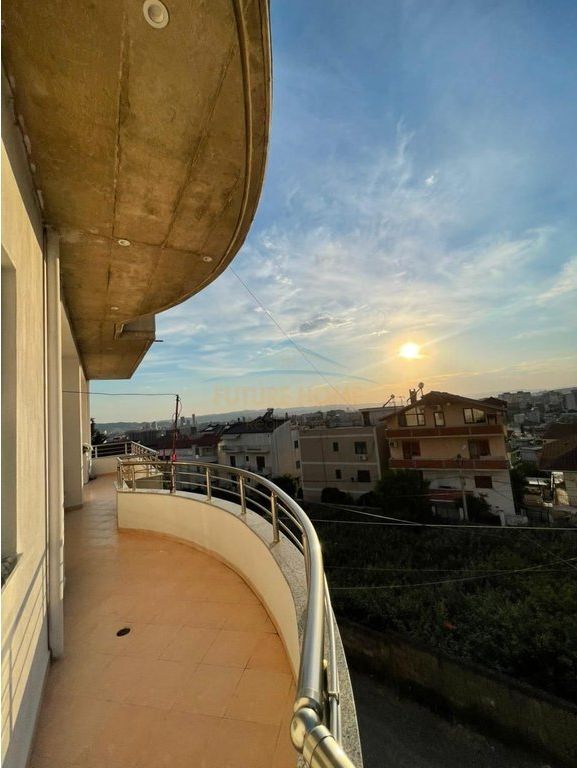 Affitto, Appartamento 2+1+2+Balcone+Posto Auto, Kodra e Priftit.