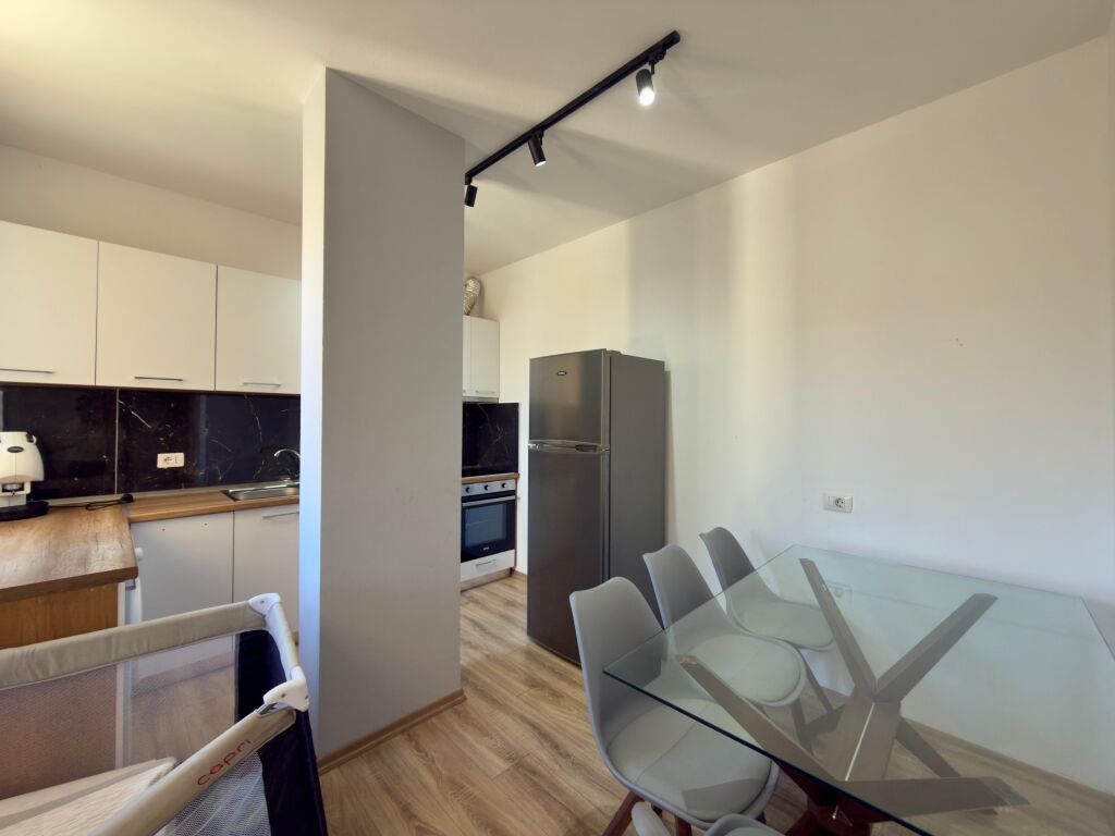 Shitet, Apartament 1+1, Tek Epidamn – Golem.