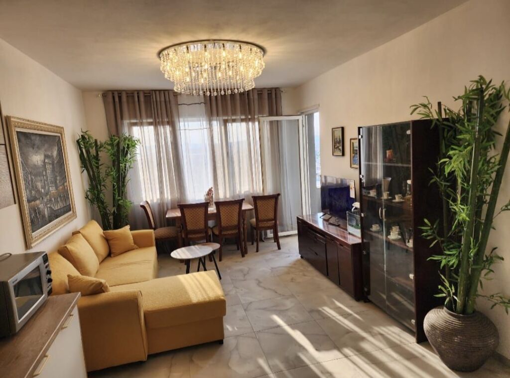 For rent Apartment 2+1+ Garage, Univers City 450 Thousand lek