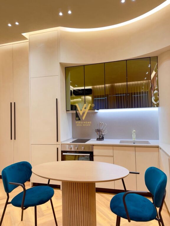 APPARTAMENTO DI LUSSO 1+1+BLK IN AFFITTO A SQUARE 21-100.000 LEKE