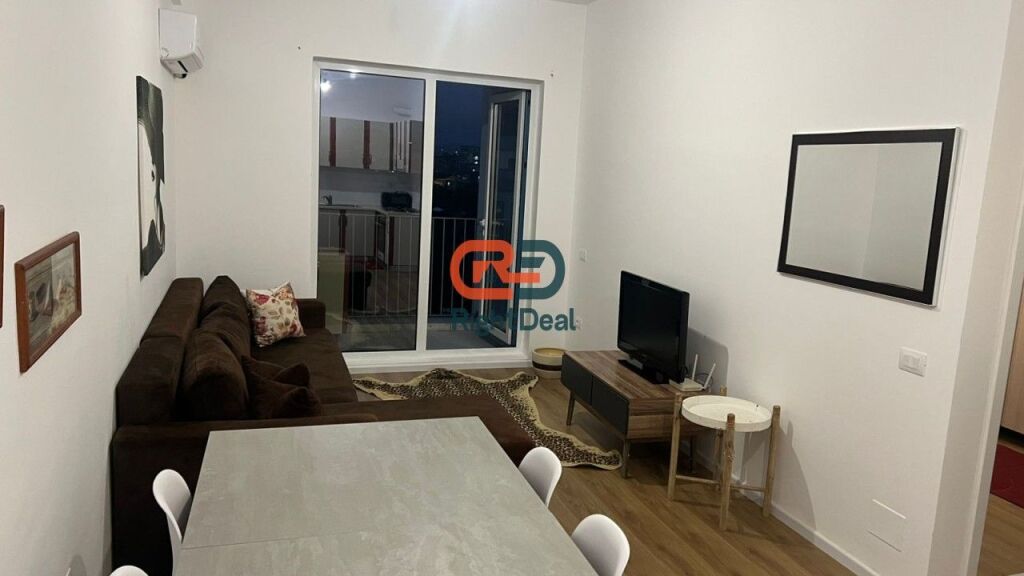 Ne Fresk, Shitet Apartament 1+1, Ideal Per Banim!!!