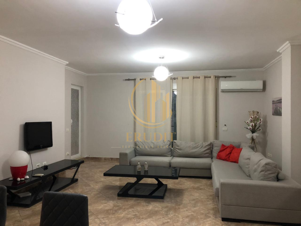 🏡 Appartamento moderno 2+1 in vendita  Lago Secco, Tirana