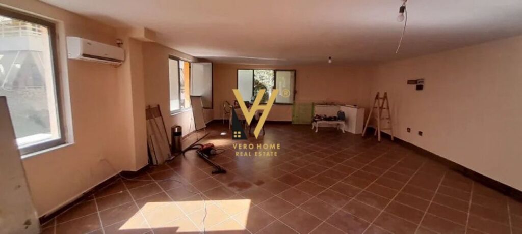 LOCALE COMMERCIALE DI 75 M2 IN AFFITTO VICINO AL GIARDINO ZOOLOGICO 50.000 LEKE