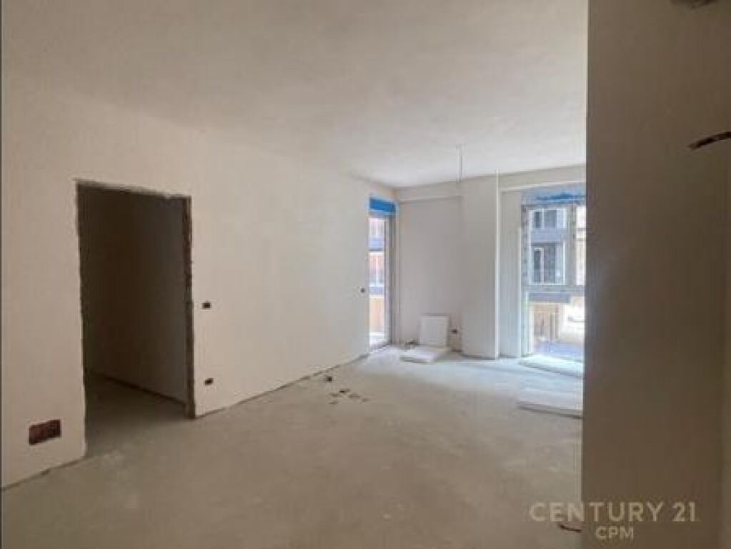 Shitet apartament 2+1 Orbital 3, Bulevardi i Ri