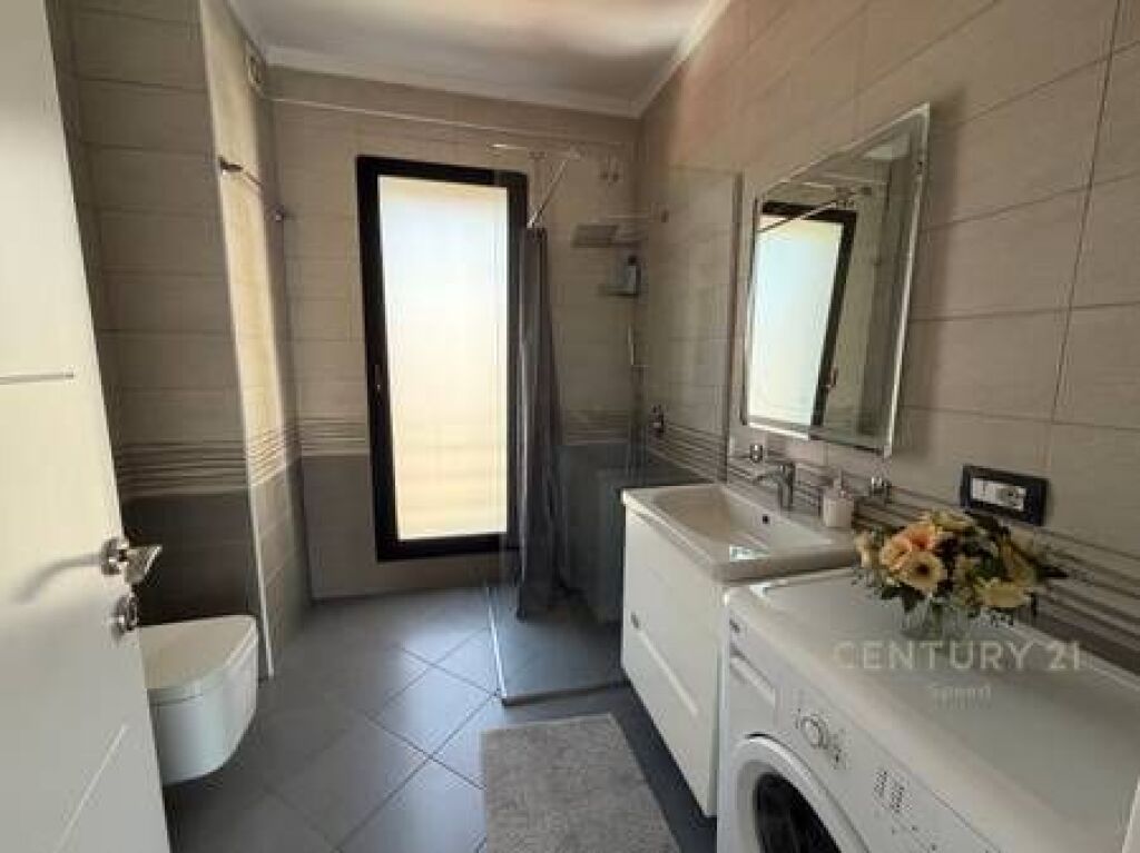 We offer a 1+1 apartment for rent opposite Harry Fultz!
