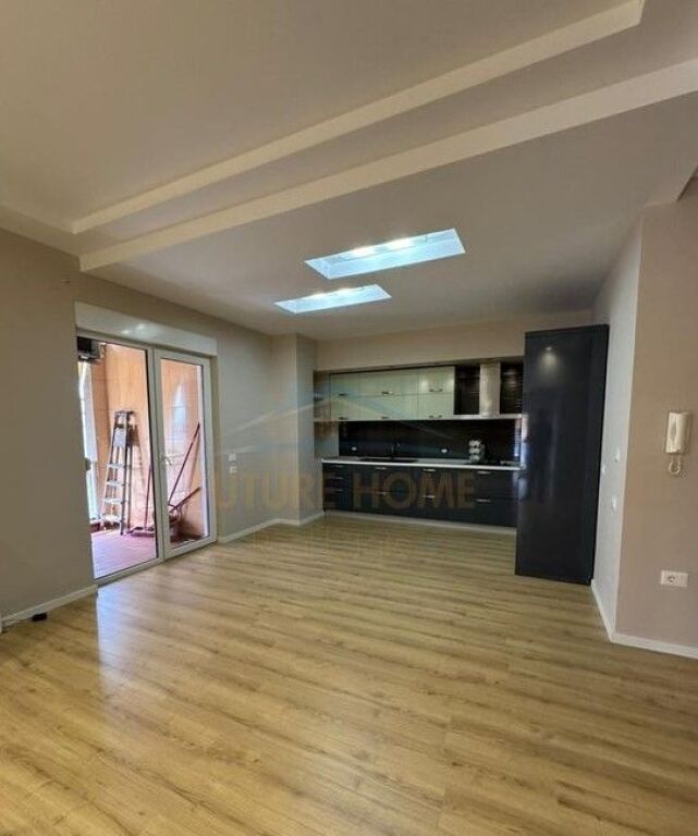 For sale, 2+1 Apartment, Oxhaku, Tirane.