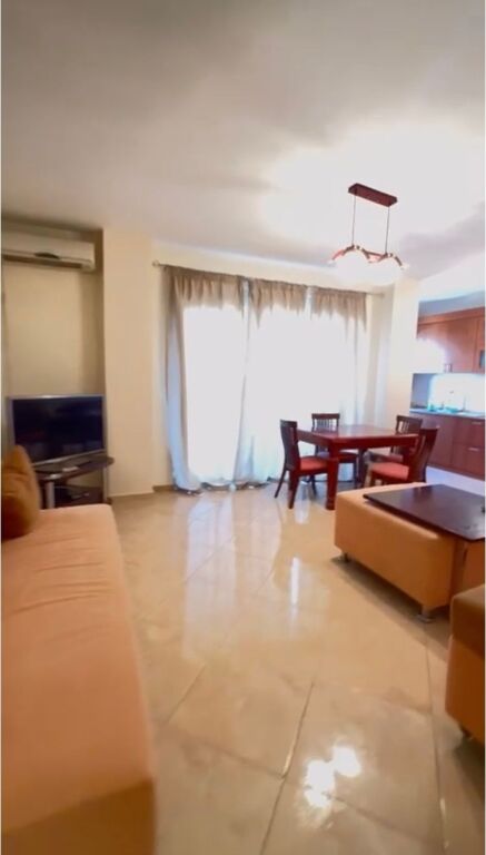 2+1, a Kolombi lago asciutto, 600 euro, offerto anche parcheggio extra 100 euro
