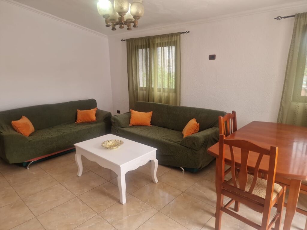 2+1 apartment for rent near Rruga e Durrsit