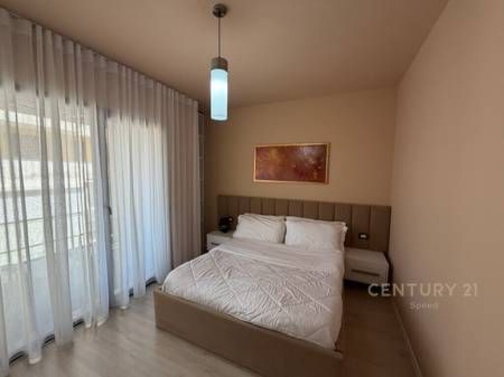 We offer a 1+1 apartment for rent opposite Harry Fultz!