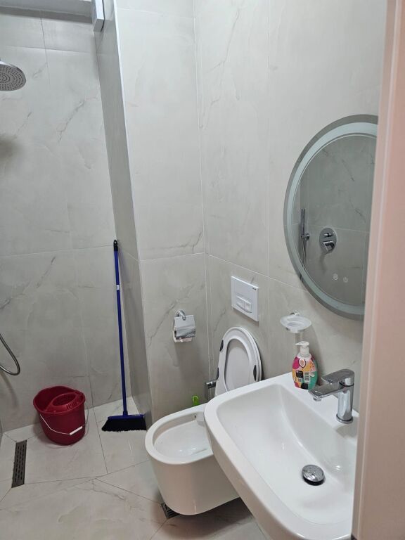 Appartamento 1+1+1 con Balcone in Affitto