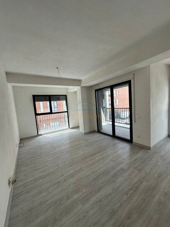 Shitet Apartament 3+1+2 , Bulevardi i Ri , Tirane.