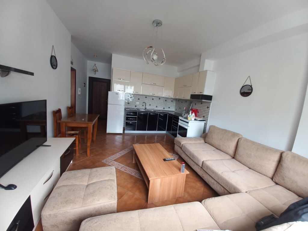 Apartament 1+1 me qira – Astir (tek Rrethi) !