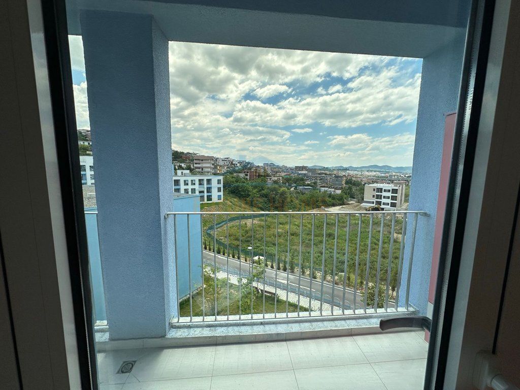 Shes  Apartamentin 1+1, te OXA, Fresku