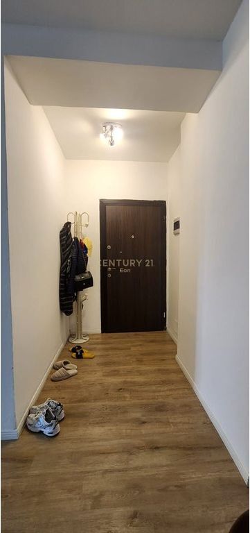 AFFITTASI APPARTAMENTO 2+1+2 CON VERANDA, QUARTIERE 17, DURRES !