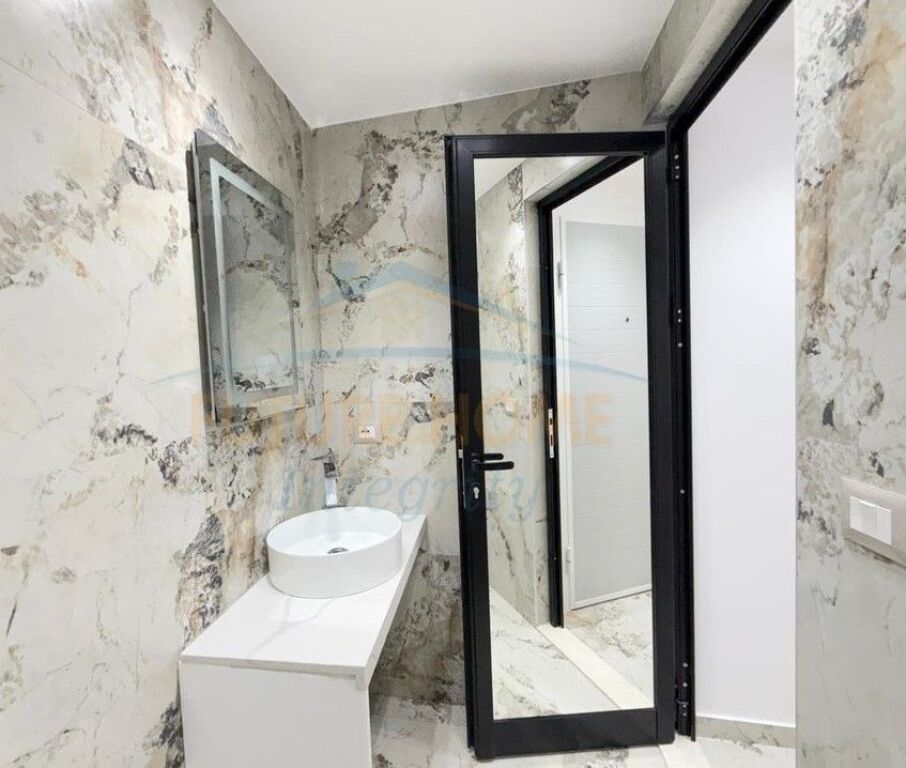 For sale, Apartment 1+1, Ballet School, Tirana.